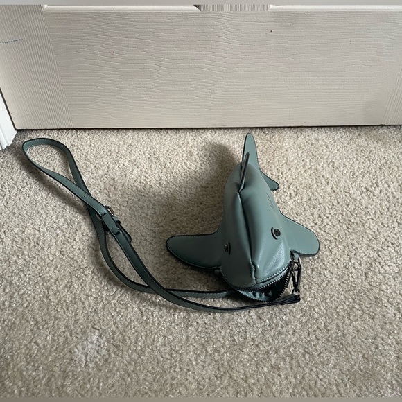 Shark Purse - Picture 2 of 2